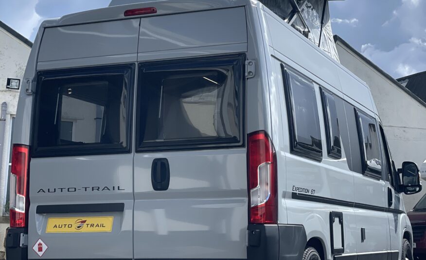 Auto-Trail Expedition 67 (Elevating roof)